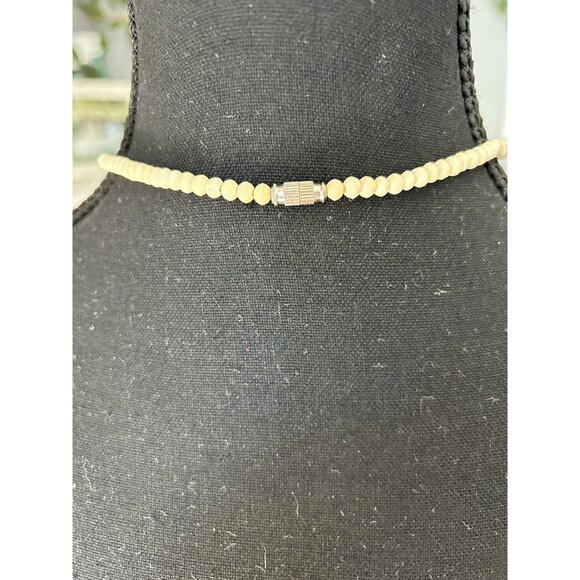 Vintage bone link Necklace with Hand Painted Floral Patterns - Picture 6 of 8